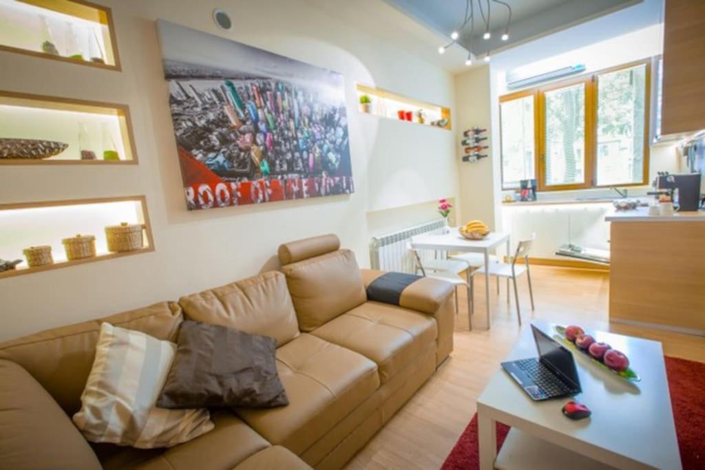 High Tech - Luxurious Apartment صوفيا المظهر الخارجي الصورة
