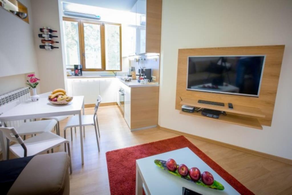 High Tech - Luxurious Apartment صوفيا المظهر الخارجي الصورة