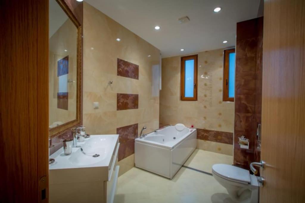 High Tech - Luxurious Apartment صوفيا المظهر الخارجي الصورة