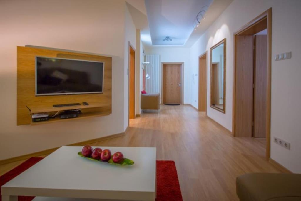 High Tech - Luxurious Apartment صوفيا المظهر الخارجي الصورة